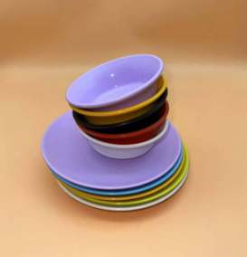 Ensemble assiette et bol colorés